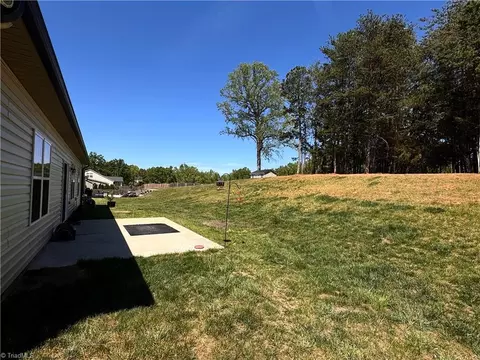 Exterior - 204 Shadow Trl, Clemmons, NC 27012 photo 7 of 8