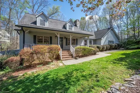 133 Carolina Ave, Mocksville, NC 27028