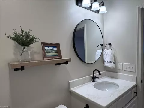 Bath - 6830 Wellsley Ct, Clemmons, NC 27012 photo 3 of 4