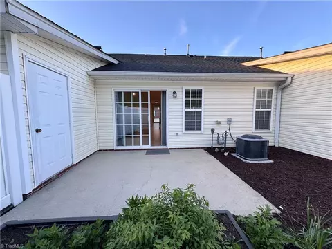 Exterior - 6830 Wellsley Ct, Clemmons, NC 27012 photo 5 of 7
