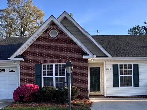 6830 Wellsley Ct, Clemmons, NC 27012