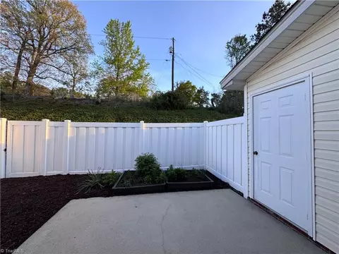 Exterior - 6830 Wellsley Ct, Clemmons, NC 27012 photo 3 of 7