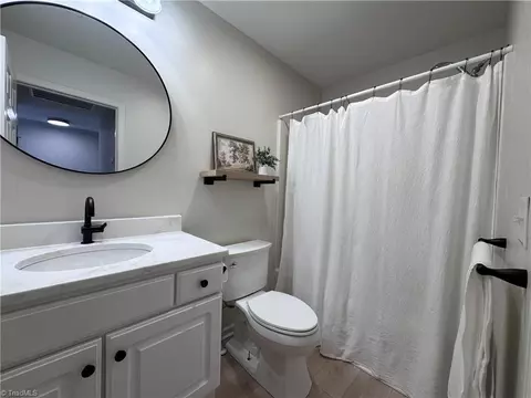 Bath - 6830 Wellsley Ct, Clemmons, NC 27012 photo 1 of 4