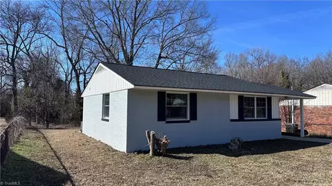 2314 Acorn Rd, Greensboro, NC 27406