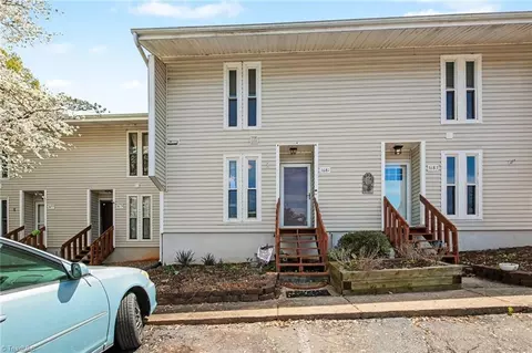 3681 Heathrow Dr, Winston Salem, NC 27127