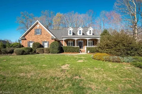 5622 Vance Ridge Ct, Belews Creek, NC 27009