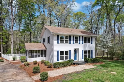 111 Oak Hills Dr, Reidsville, NC 27320