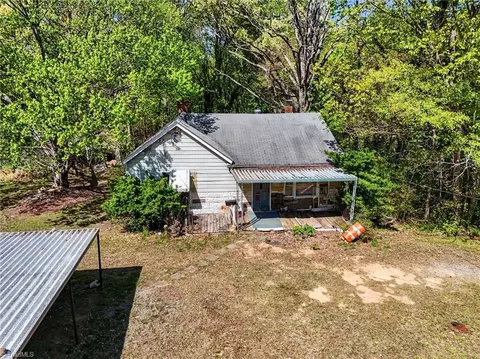 2106 School St, Winston Salem, NC 27105