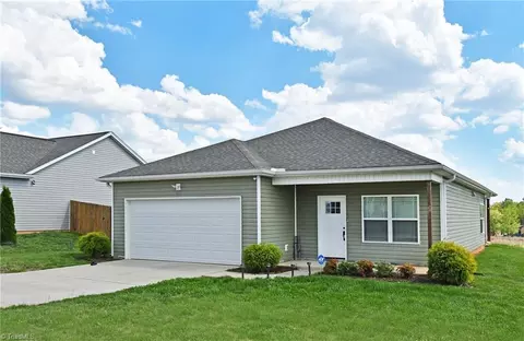 2516 Bluebird Ln, Winston Salem, NC 27106