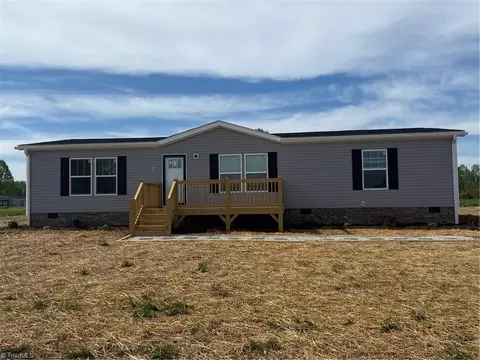 155 Little Elkin Church Rd, Ronda, NC 28670