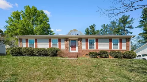 203 Shenandoah Dr, Winston Salem, NC 27103