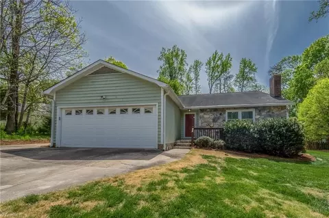5744 Windworth Dr, Winston Salem, NC 27106