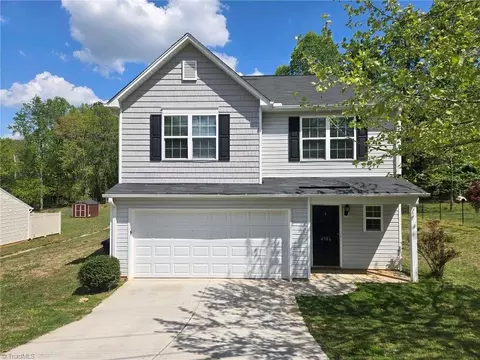 4586 Sun Valley Ln, Kernersville, NC 27284