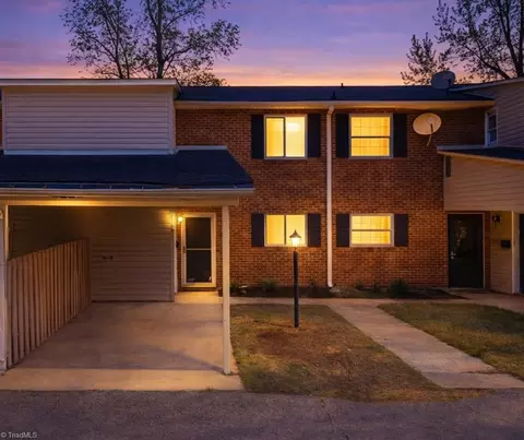 2218 Shadow Valley Rd #B, High Point, NC 27265