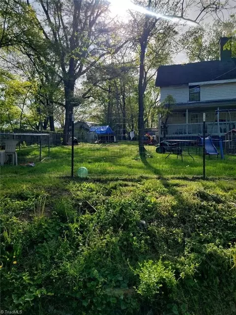 209 Howe St, Eden, NC 27288
