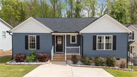 859 Berg St, Asheboro, NC 27203