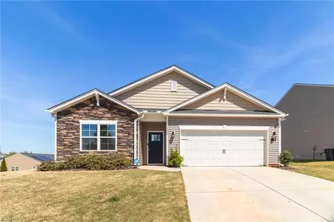 3222 Highlander Pt, Greensboro, NC 27405