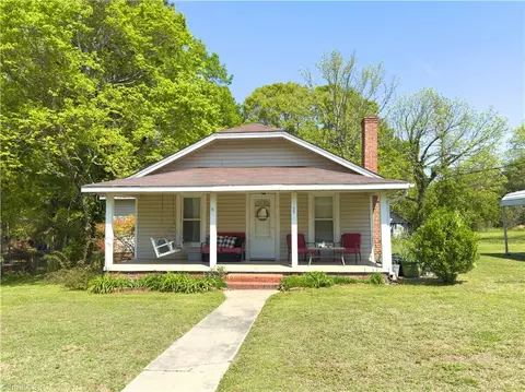 146 Patterson Ave, Liberty, NC 27298