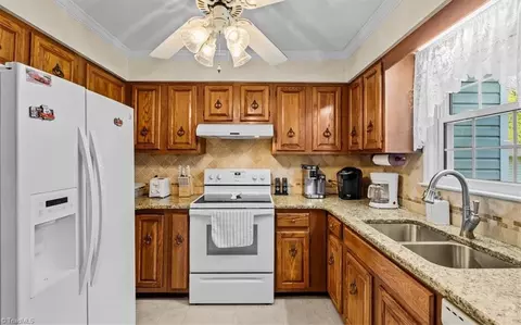 Kitchen - 4617 Riverview Dr, Trinity, NC 27370 photo 2 of 3