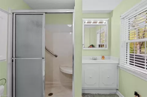 Bath - 4617 Riverview Dr, Trinity, NC 27370 photo 1 of 3