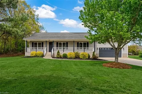 189 Hill Ln, Lexington, NC 27295