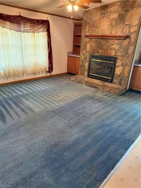 1095 Sechrist Loop, Pilot Mountain, NC 27041 photo 7