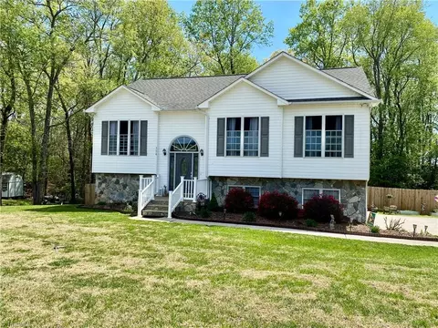 354 Shingle Gap Rd, Purlear, NC 28665