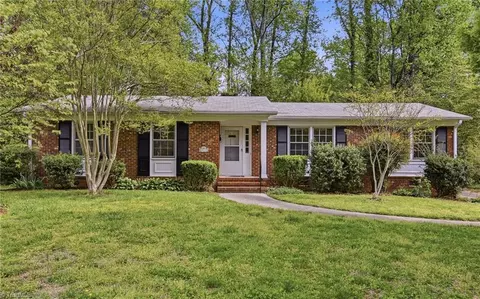 2514 Gracewood Dr, Greensboro, NC 27408