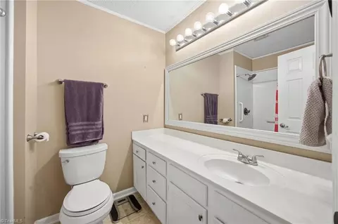 Bath - 146 Proctor Dr, Salisbury, NC 28147 photo 2 of 2
