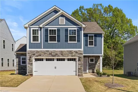 2133 Gatehouse Knoll Dr, Winston Salem, NC 27127
