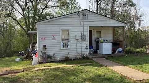 205 Mathis St, Jonesville, NC 28642