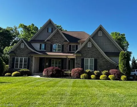 8400 Lillys Ct, Greensboro, NC 27455