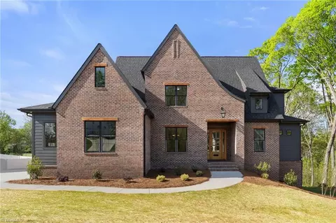 8915 Maltese Ct, Lewisville, NC 27023