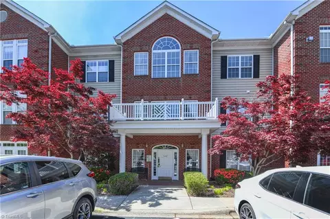 522 College Rd, Greensboro, NC 27410