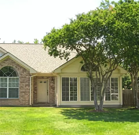 2240 Eagle Nesting Ln, Greensboro, NC 27407