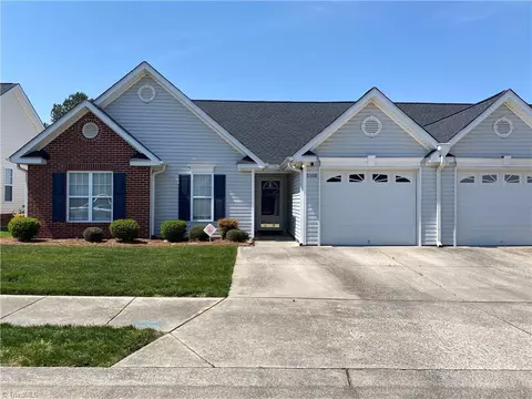 1108 Quaker Ridge Dr, Kernersville, NC 27284