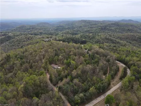 5636 Mertie Rd, Millers Creek, NC 28651
