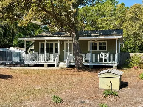 2753 Ocean View Ave, Supply, NC 28462