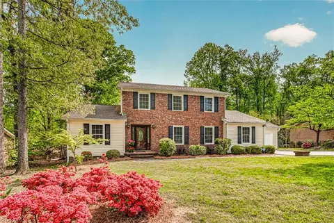 3903 Oakcliffe Rd, Greensboro, NC 27406