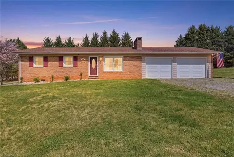 472 Brown Berry Rd, North Wilkesboro, NC 28659