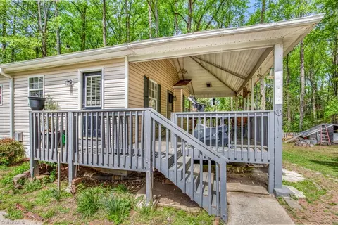 133 Pegg Ave, Kernersville, NC 27284