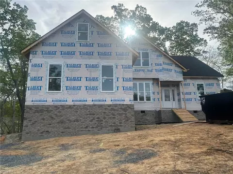 318 Trollinger Rd, Randleman, NC 27317