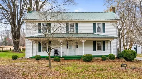 8417 Linville Rd, Oak Ridge, NC 27310