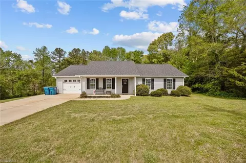 880 Garner St, Mocksville, NC 27028