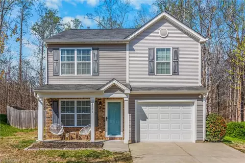 4136 Duck Pond Ct, Winston Salem, NC 27107