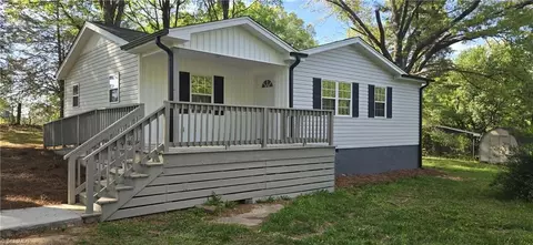 205 Cicero Trl, Eden, NC 27288