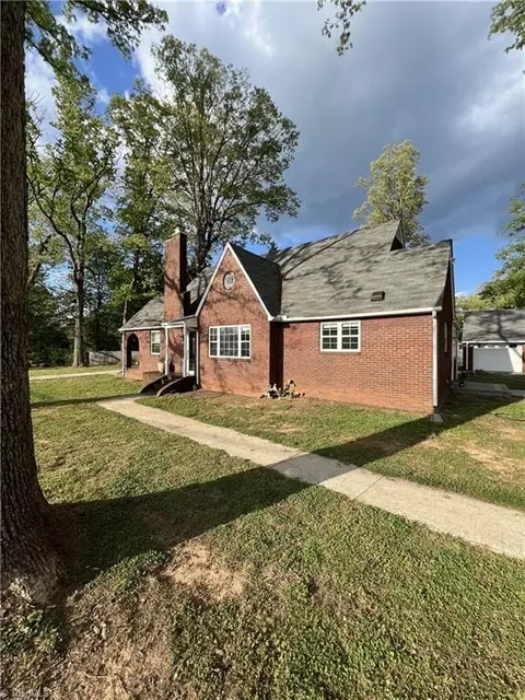 4511 Old Rural Hall Rd, Winston Salem, NC 27105