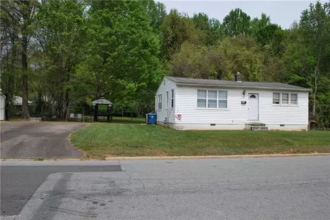 365 Duke St, Mocksville, NC 27028