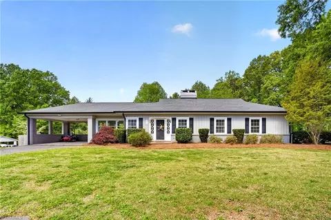 210 Pinedale Dr, Reidsville, NC 27320