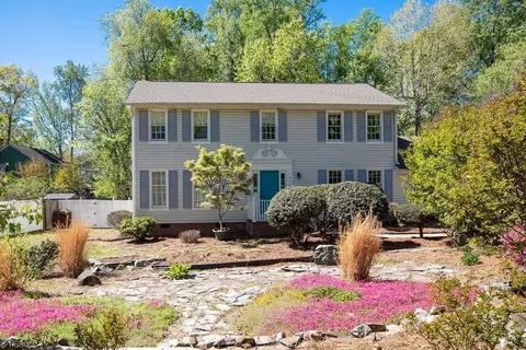 914 Edinburgh Dr, Jamestown, NC 27282